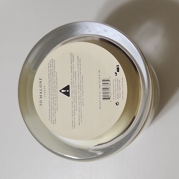 JO MALONE LONDON English Pear & Feesia Deluxe Candle - Picture 6 of 8